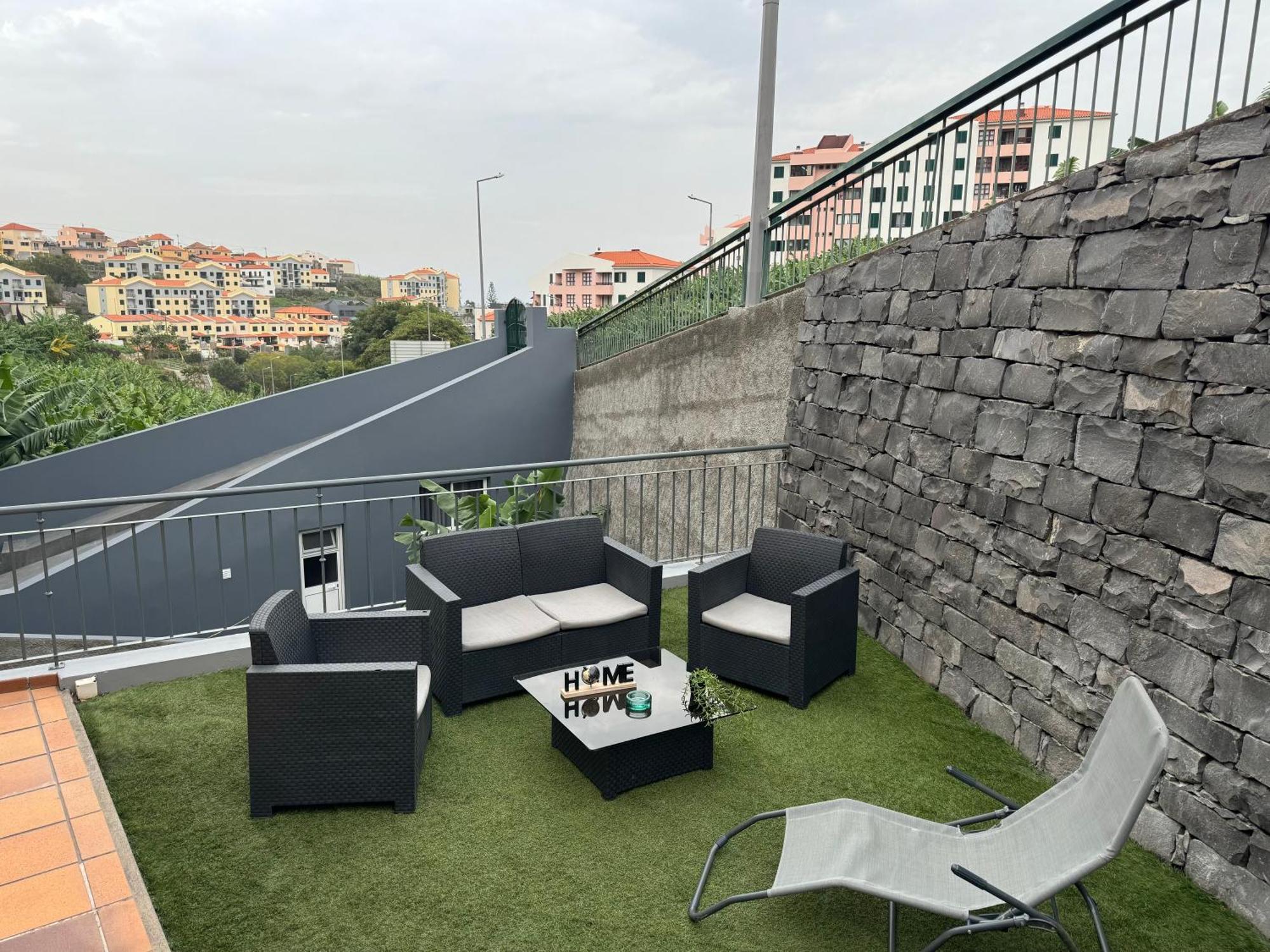 Alforra Residence 1-T2-Centro-Praias-Levadas Камара-де-Лобуш Экстерьер фото